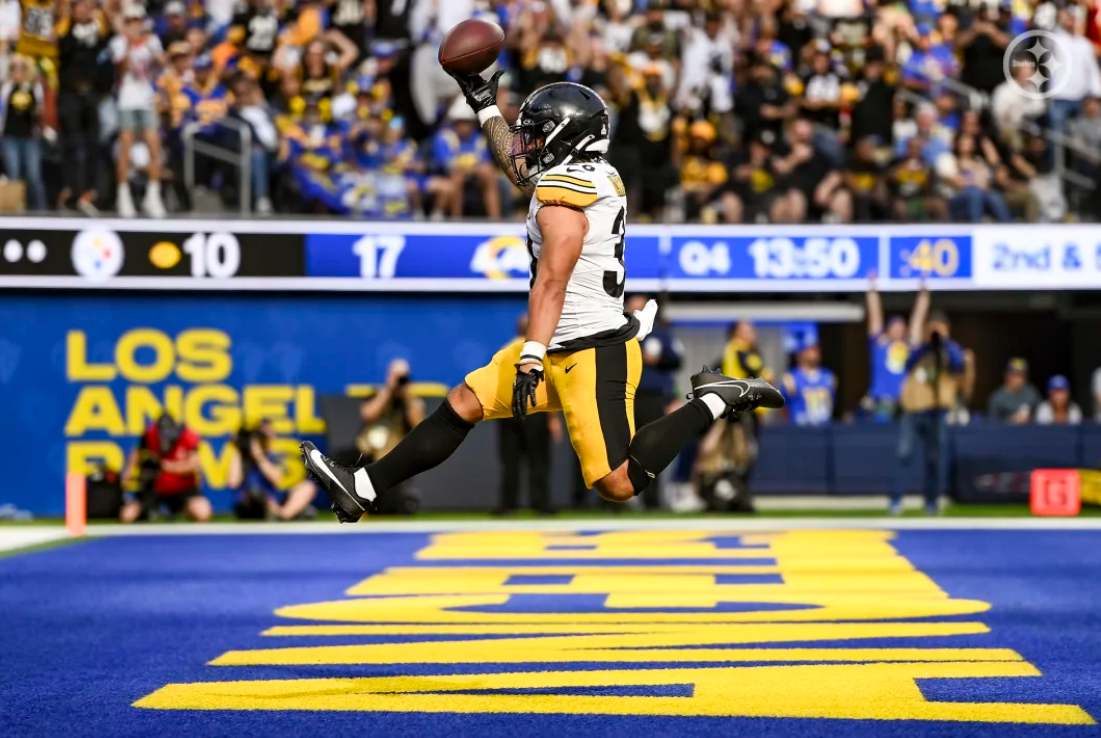 Steelers' Jaylen Warren Will Be The Superior Weapon In 2024 And Prove
